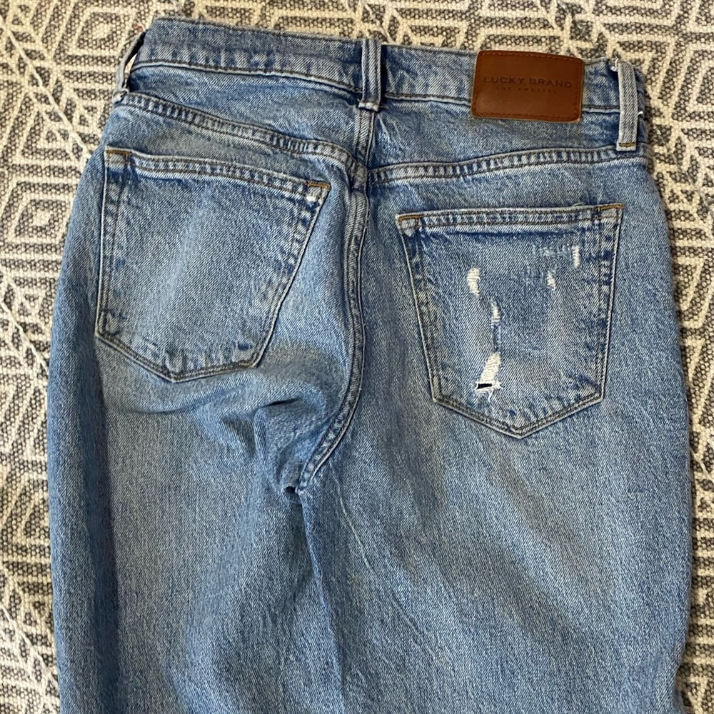 Lucky Brand Cropped High Rise Mom Jeans - Picture 3 of 14